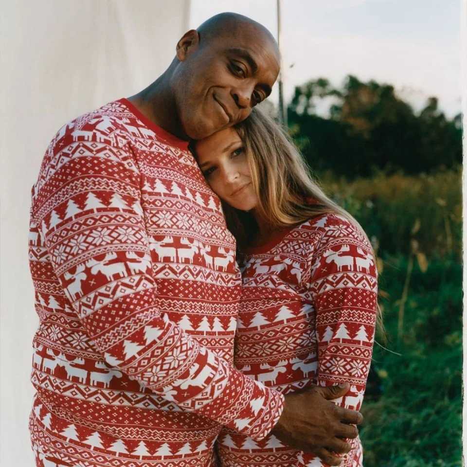 Hot Sall Christmas Family Matching Pajamas Set Vintage Print Xmas Parentchild Loungewear Womens Sibling Couple Look Sleepwear L251021FDVZ