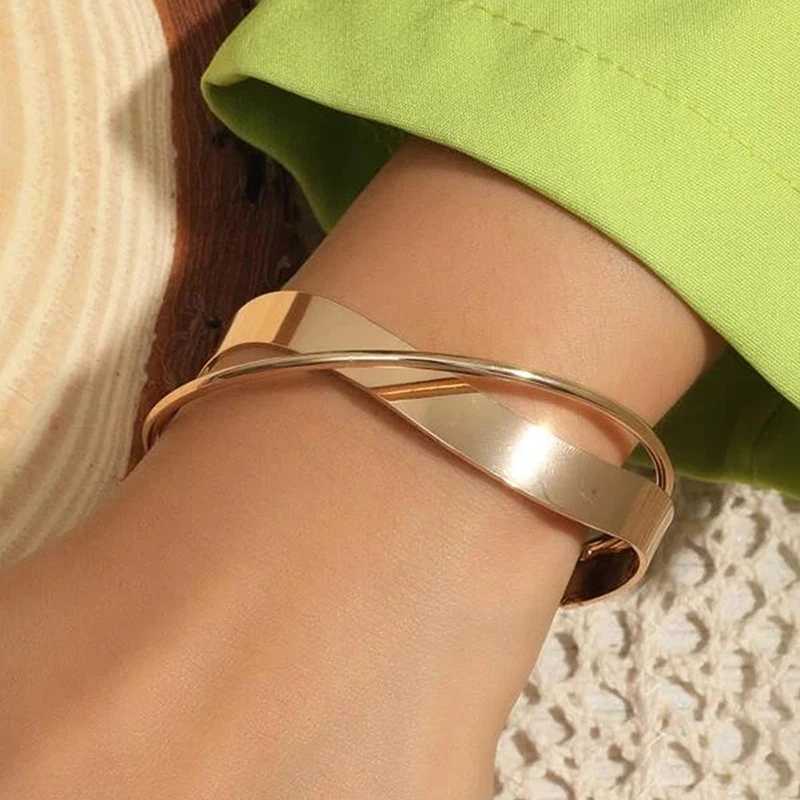 FTCY Geometric Open Bracelet for Women Gold Color Smooth Metal Simple Elegant Bangle Waterproof Trendy Jewelry J251021