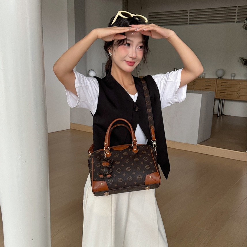 Designer bags new large-capacity plaid fashion versatile commuter shoulder handbag high-end foreign style messenger tote bag
