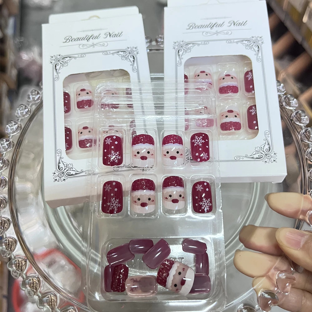 24Pcs Red Christmas Fake Nails Cute Santa Claus Reindeer Snowflake s Artificial Nails Glossy Short Oval Press On Nails 251014