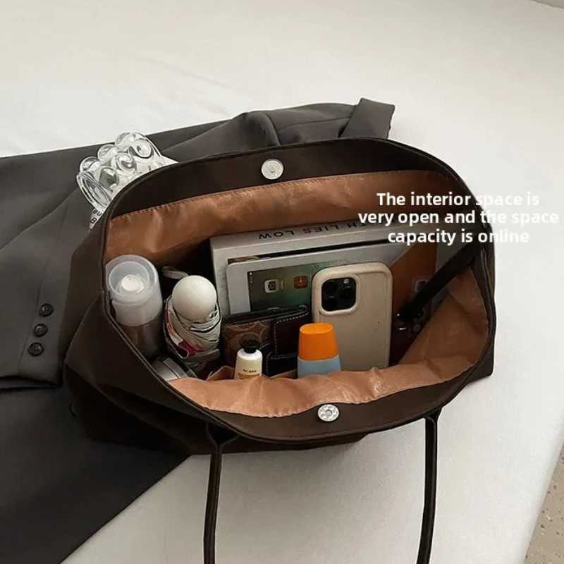 Faux Suede Solid Color High Quality Fashionable Versatile Handbag 2025 Womens Product Hot Selling Large Capacity Shoulder BagXJ251021