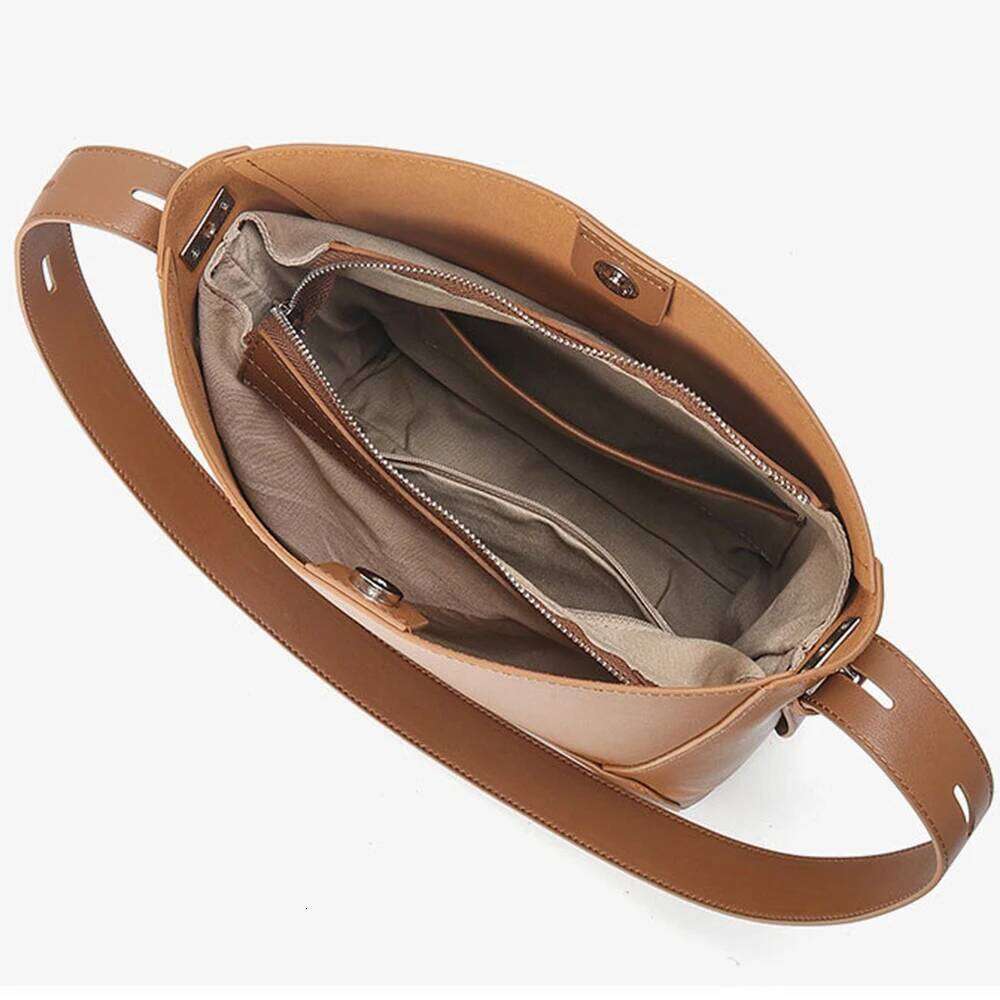 Simple Women Bucket Shoulder New Solid Color Handbags Retro Large Capacity Tote Bags Genuine Leather Women's Bag 2025