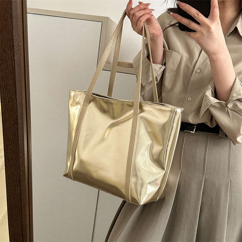 2025 New Trendy Large Capacity Fashion Casual Women's Shoulder Simple Versatile Commuter Tote Bag