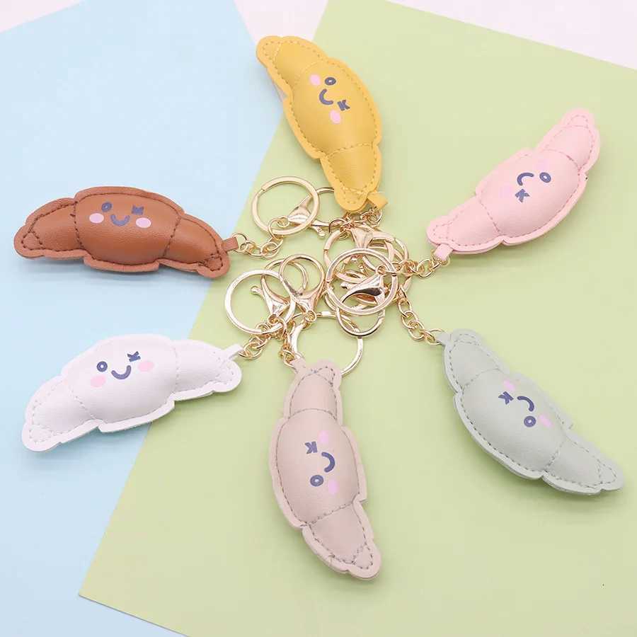 Cute Croissant Keychain Cat Cartoon Simulation Food Creative Leather Model Pendant for Men Women Keychains Friends Jewelry Gift W251021