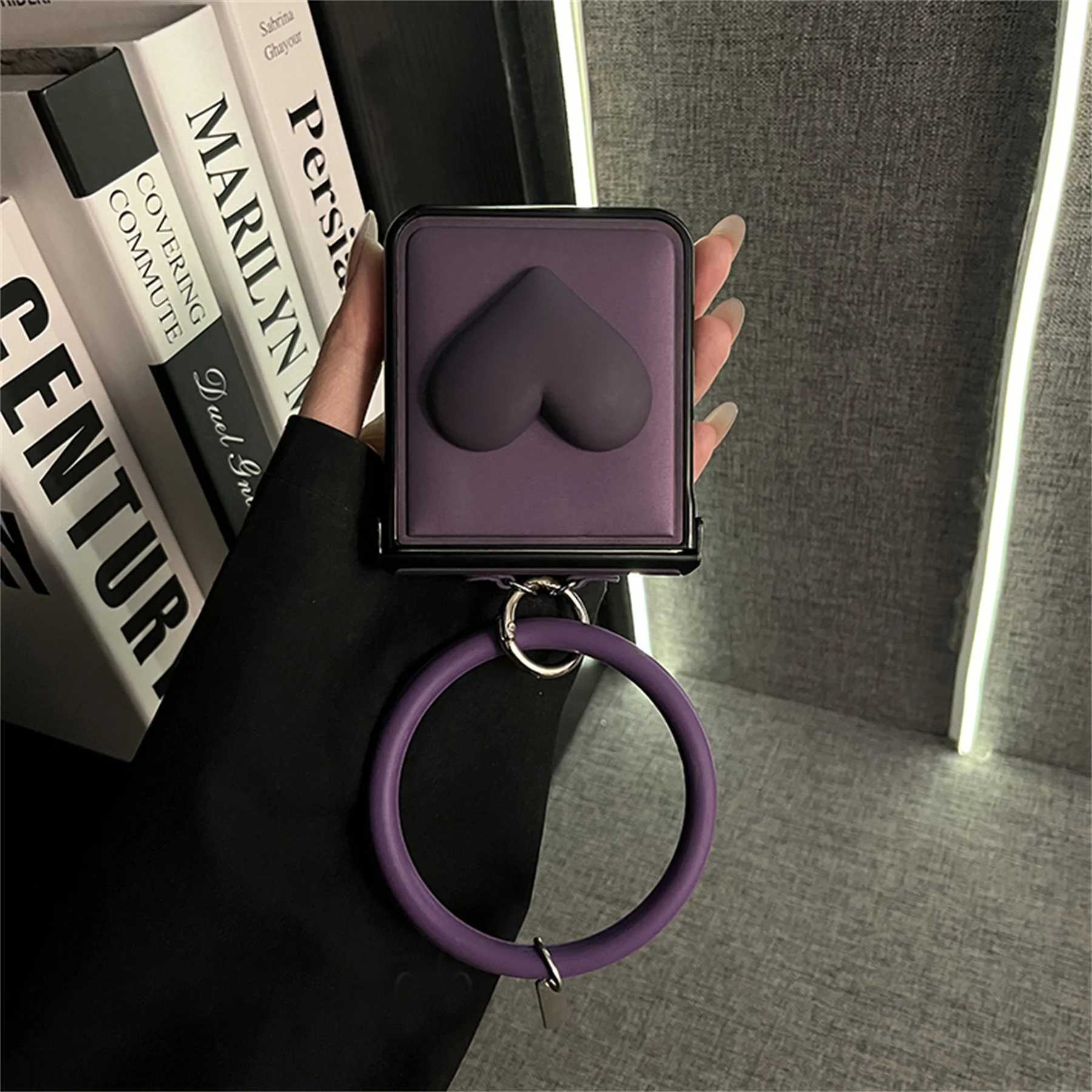 Lxuury Wave Heart Purple Phone Case with Ring Bracelet for Galaxy Z Flip 7 6 Z Flip6 ZFlip 5 Zflip6 Cover J251114