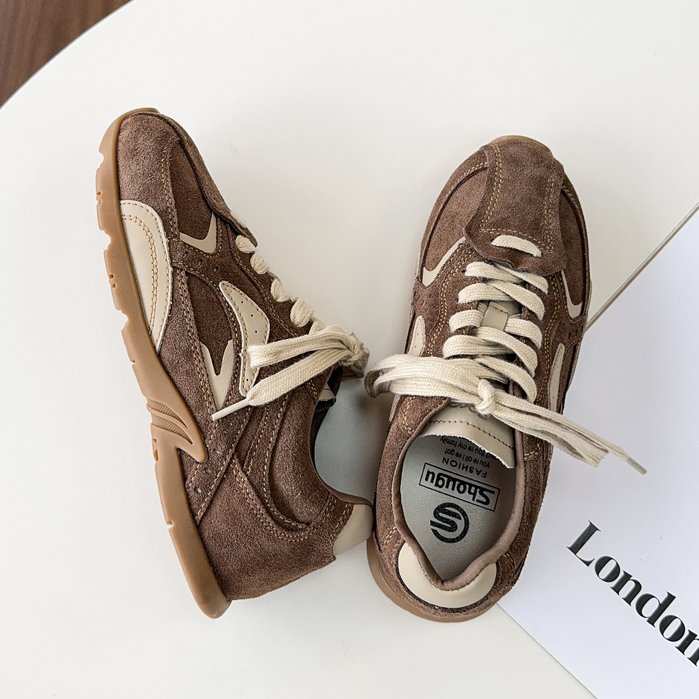 2025 autumn new super hot leather German training shoes women's retro niche casual board shoes and versatile Forrest Gump shoes