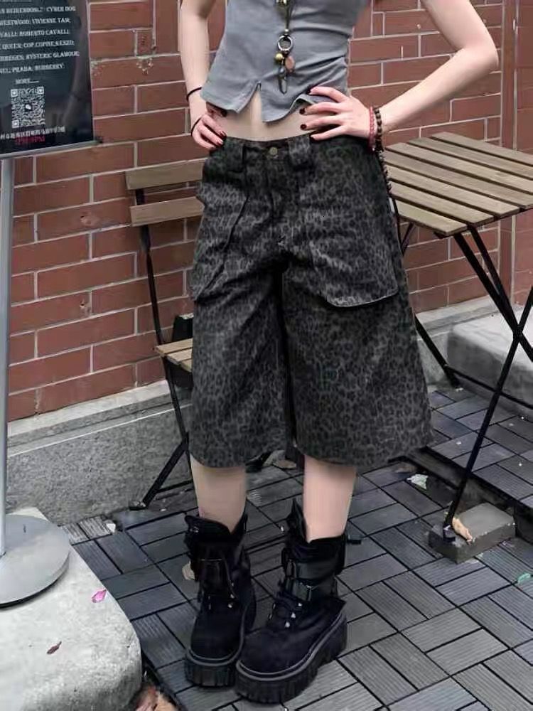 2025 plus size American style new autumn and winter leopard print seven quarter pants for women's designer work pants, loose straight leg slim fi