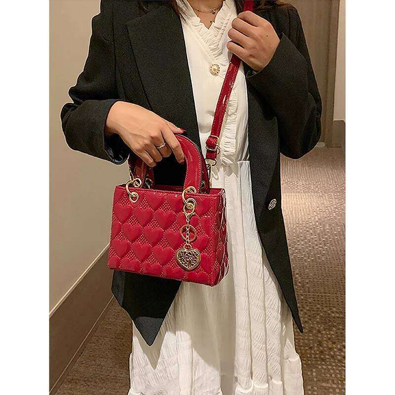 Red Love Patent Leather Bright Surface Handbag High-End Design Sense Wedding Women's New Fashion All-Matching Crossbody Bag