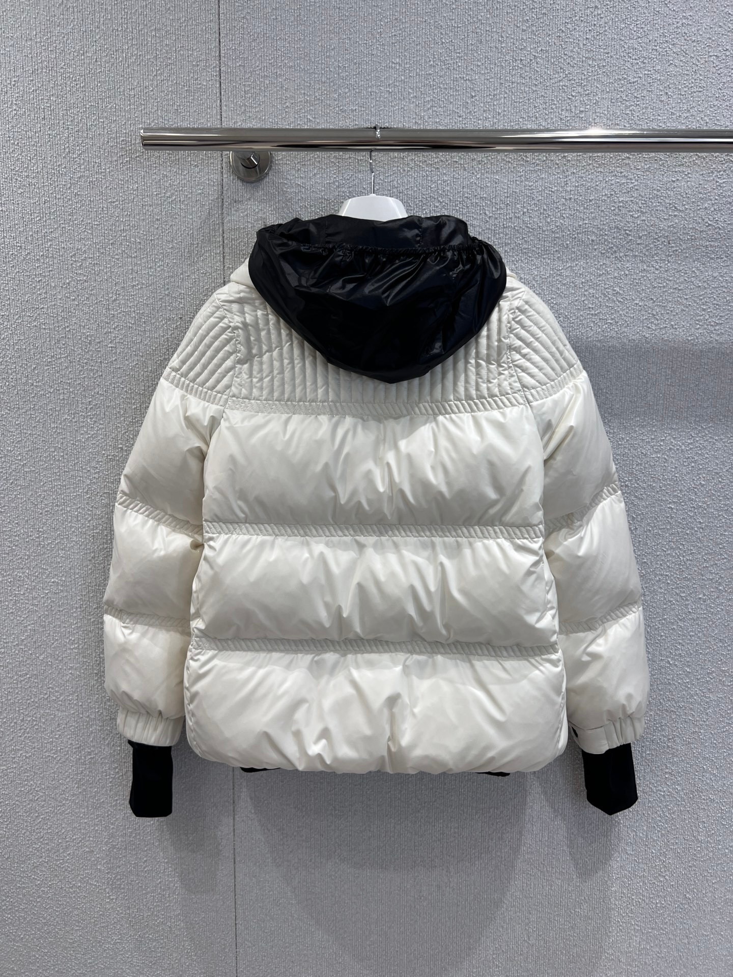 2025 women's slim waist fashion exquisite down jacket