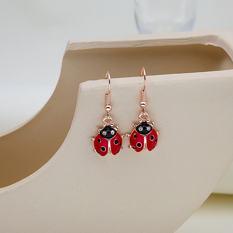Designer earrings diamond earrings Retro fashion cute seven star ladybug earrings with a niche design sense free shipping