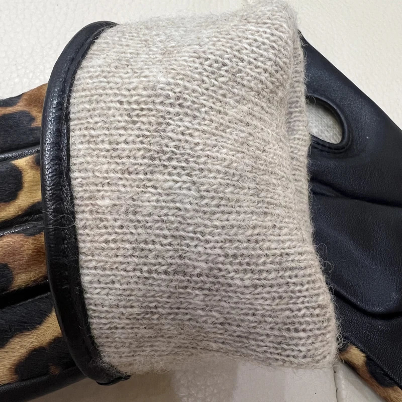 YY5388 Novelty Women Leopard Print Genuine Leather Gloves Ladies Short Winter Wool Lined Thick Luvas Botton Warm Guantes Mujer 251020