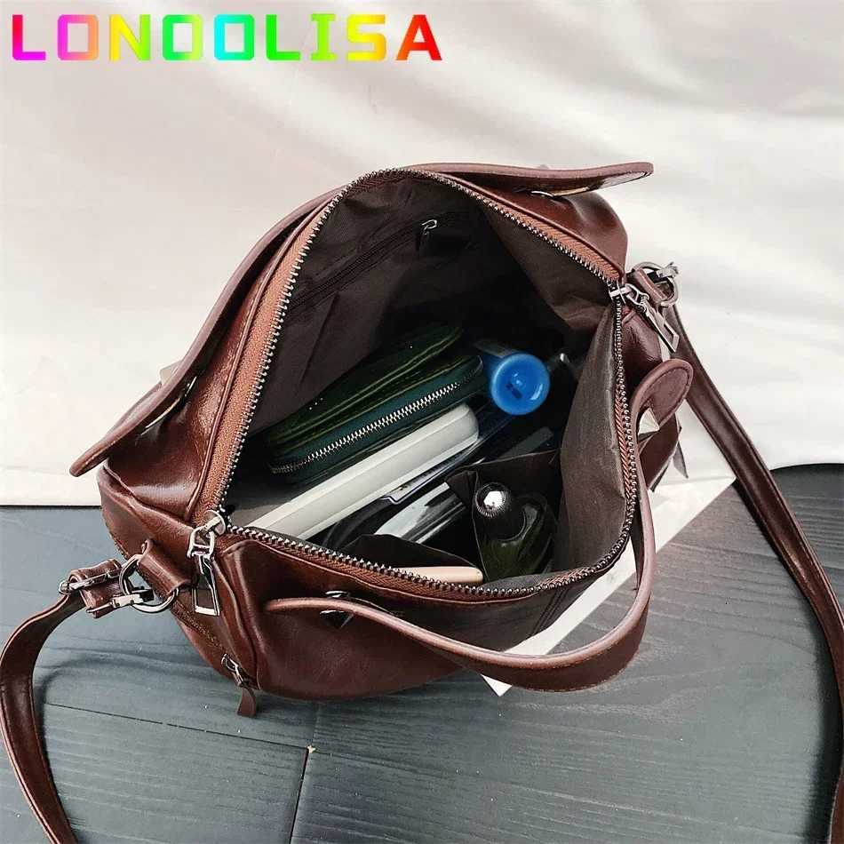 Vintage Female Rivet Shoulder Bag Luxury Handbag Soft PU Leather Crossbody Bag for Women Casual Boston Large Tote Bolsa Feminina Z251018