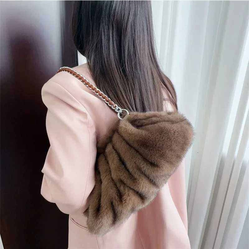 Womens Fur Handbag 2025 New Designer Luxury Bag Imitation Mink Fur Cloud Bag Plush HandbagXJ251021