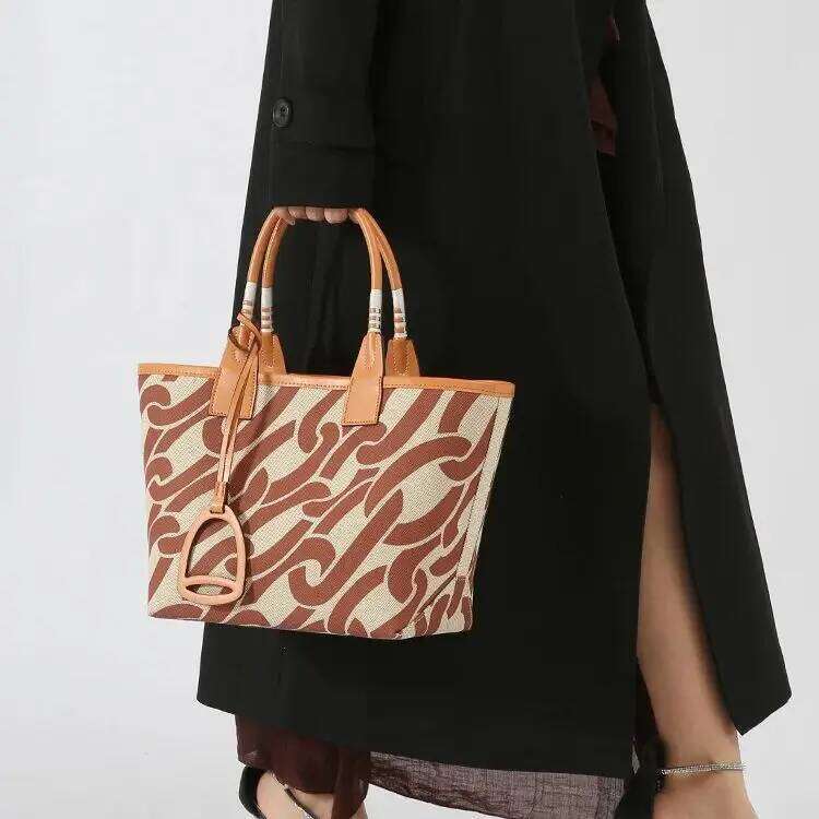 Canvas Printed Tote Fashion Garden Print Shoulder Textured Single-Strap Bag Women's Handmade Soft Large Capacity Handbag 251021