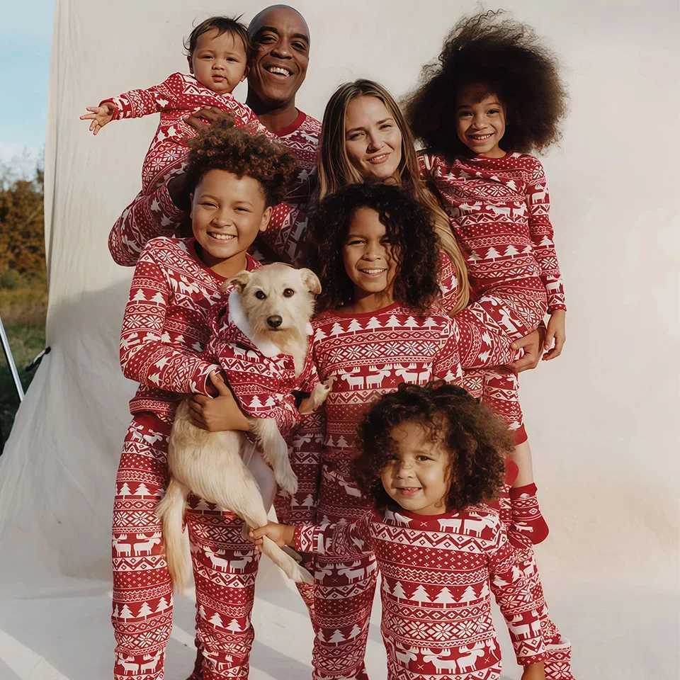 Hot Sall Christmas Family Matching Pajamas Set Vintage Print Xmas Parentchild Loungewear Womens Sibling Couple Look Sleepwear L251021FDVZ