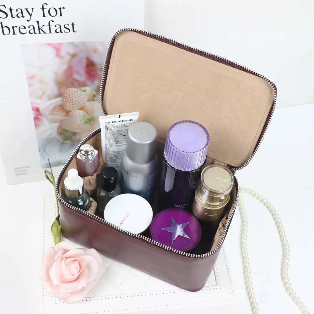 Customized name leather handheld makeup case and beauty bag portable storage largecapacity handbagW251021