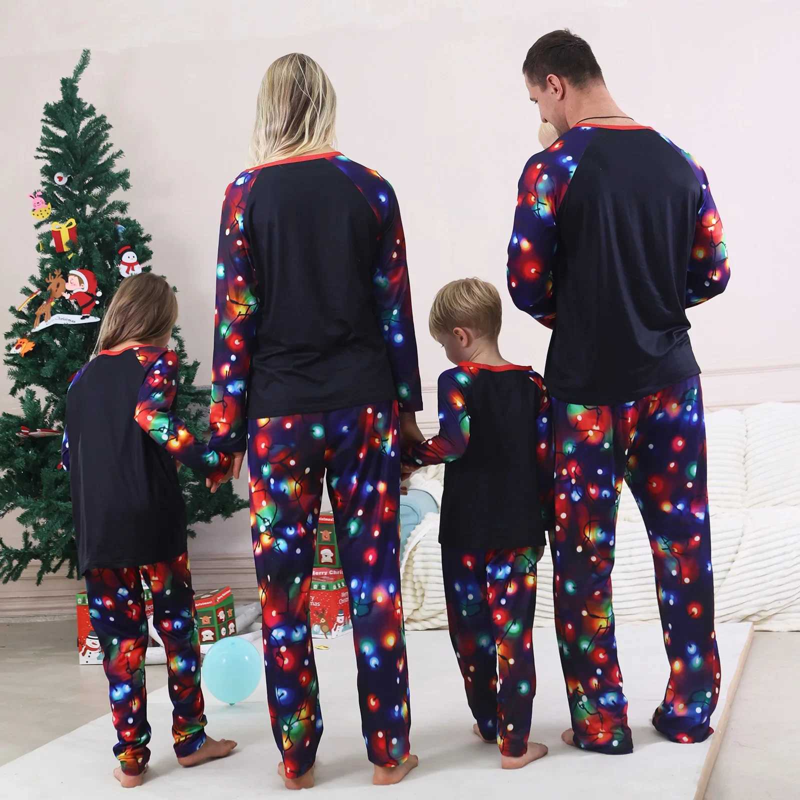 2025 Christmas Pajamas Set for Family Fairy Light Print Loose Sleepwear Baby Romper Mother Father Kids Matching Outfits Xmas Pjs L2510215PLU