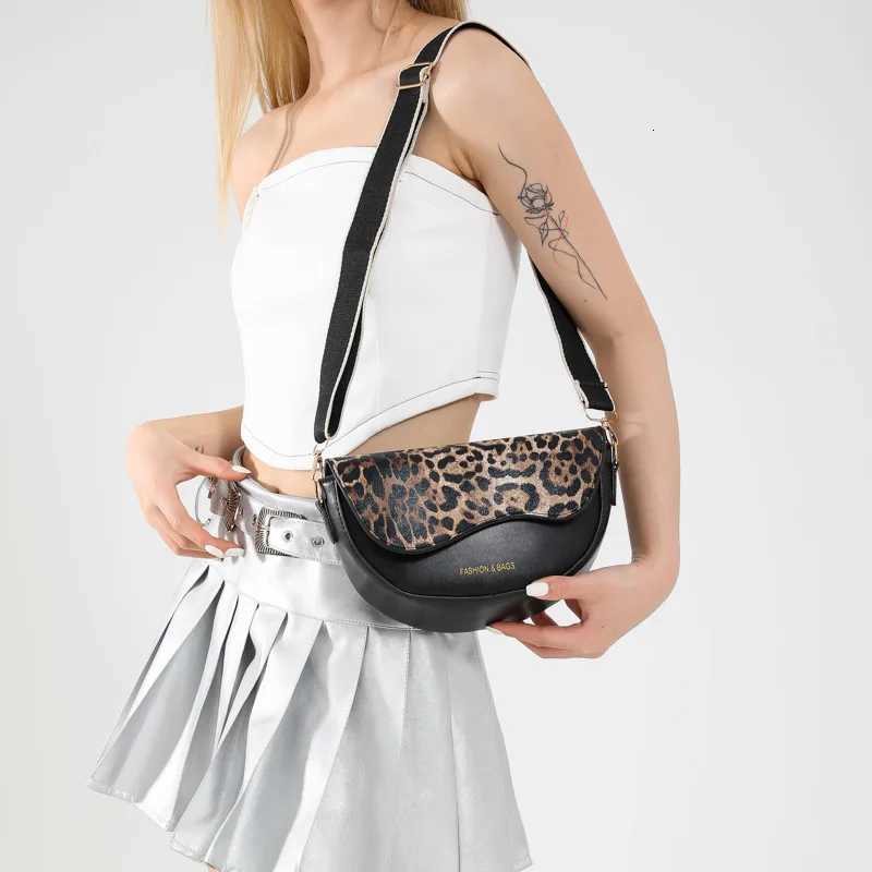 Chic Retro Handbag Ladies Fashionable Messenger Bag Stylish Shoulder Bag Faux Leather Saddle Bag for Women Daily Work PartyXJ251021