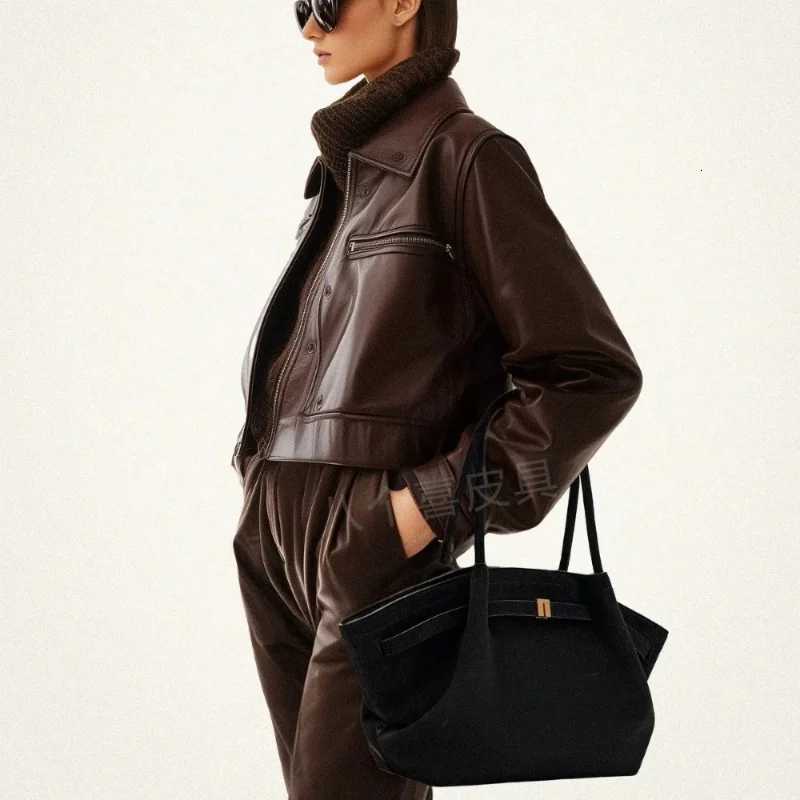 20205 niche design fashionable handbag dumpling bag suede shoulder cross arm handbagXJ251021