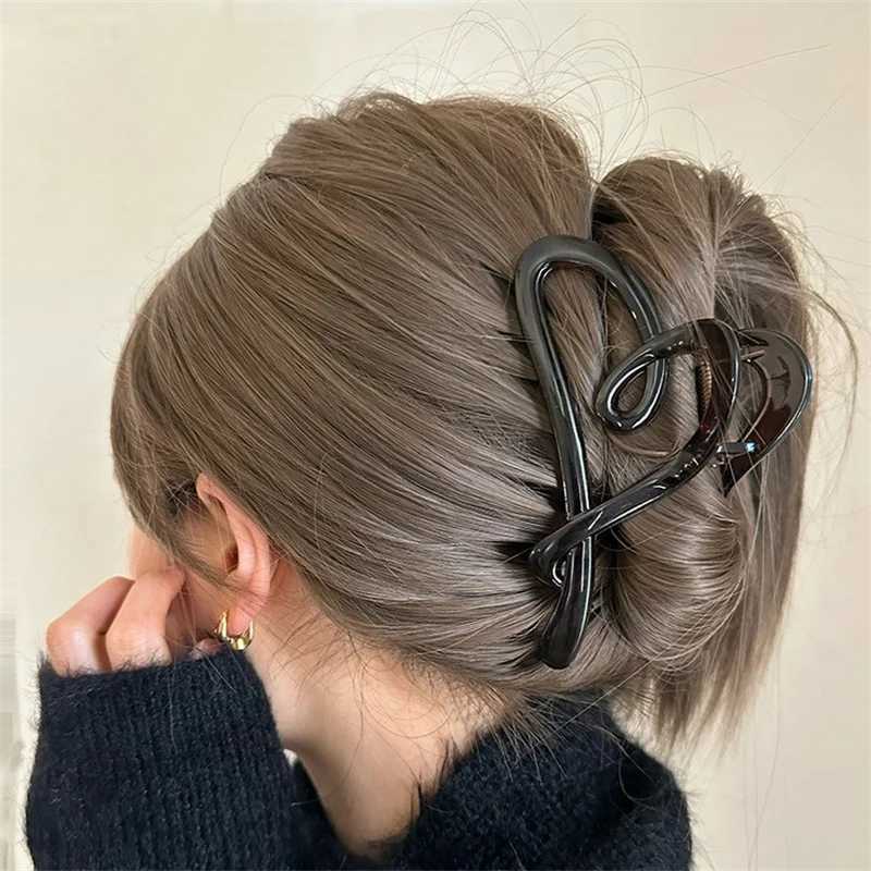 Vintage Heart Shape Plastic Hair Claw For Women Back Hair Holder Headband Elegant Hair Clips Hairpin Fashion Hair AccessoriesW254021
