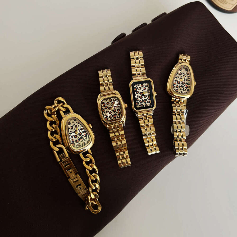 Snake Head Anchor Red Leopard Print Steel B for Women Designer Commuting Light Luxury Simple High-end Quartz Design Women's Watch