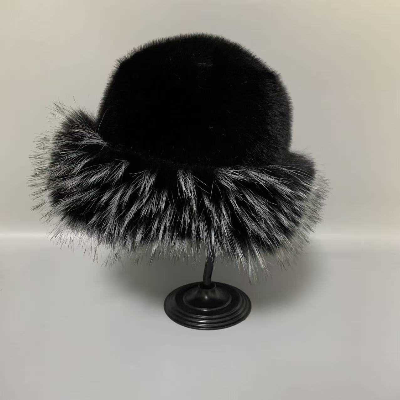 Autumn and Winter New Large Head Circumference Plush Hat Fashionable Warm Coldproof Ear Protection Hat Hat Plush Hat H251020