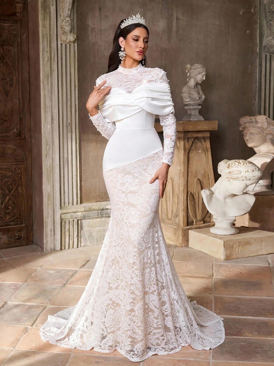 Elegant Mermaid Wedding Dresses Lace Appliques Long Sleeve Bridal Gowns Pearls Beads Customized Plus Size