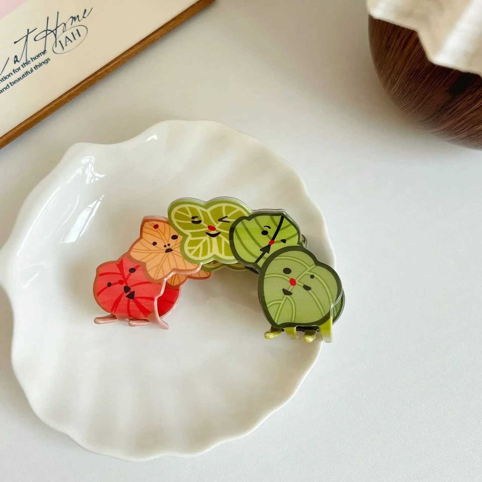 YHJ Funny Smile Face Leaves Hair Claw Creative Colorful Crab Hair Clip Trendy Claw Clip Sweet Hairpin Hair Accessories for WomenW254021
