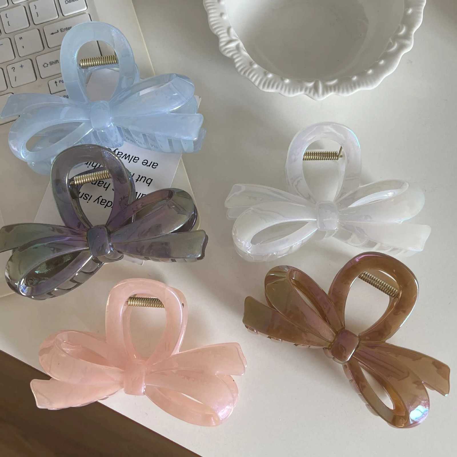 Wholesale Ins Hot Sale Fashion Geometry Bowknot Hollow Hair Clip Simple Jelly Colorful Plastic Shark Clip Hair AccessoriesW254021