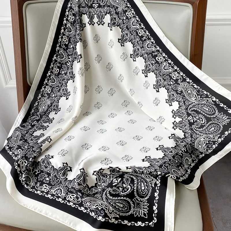 7070cm tter Print Silk Scarf Wen Haiands New Elagant Floral Bandana Neck Kerchi Bands Foard Fa ScarfsW251021