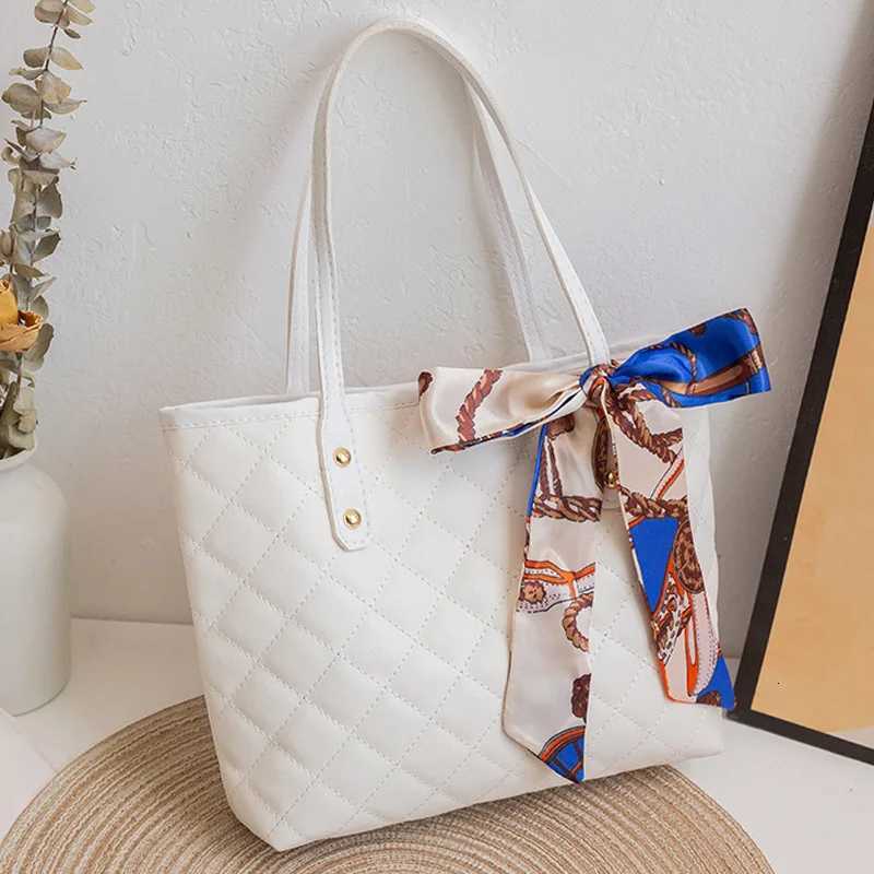 Large Capacity Lingge Embroidery Bag New Trendy Simple Scarf Tote Bag One Shoulder Bucket Bag Bags for WomenXJ251021