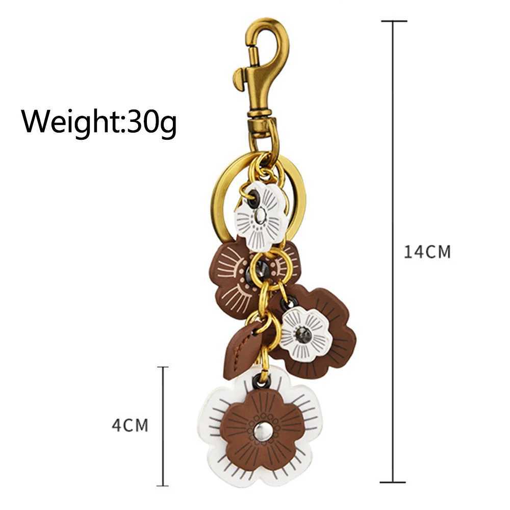 Charm Flower Keychain Many Plum Bossom Leather Pendants Keyring for Women Girls Bag Backpack Key Chian Accessories Gifts W251021