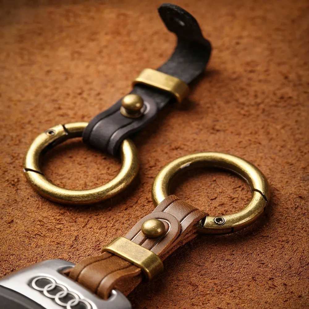 Retro Leather Car Keychain Mens Waist Hanging Keyring Key Chain Suitable for Car Keys with Keyhole Larger Than 1cm039in W251021