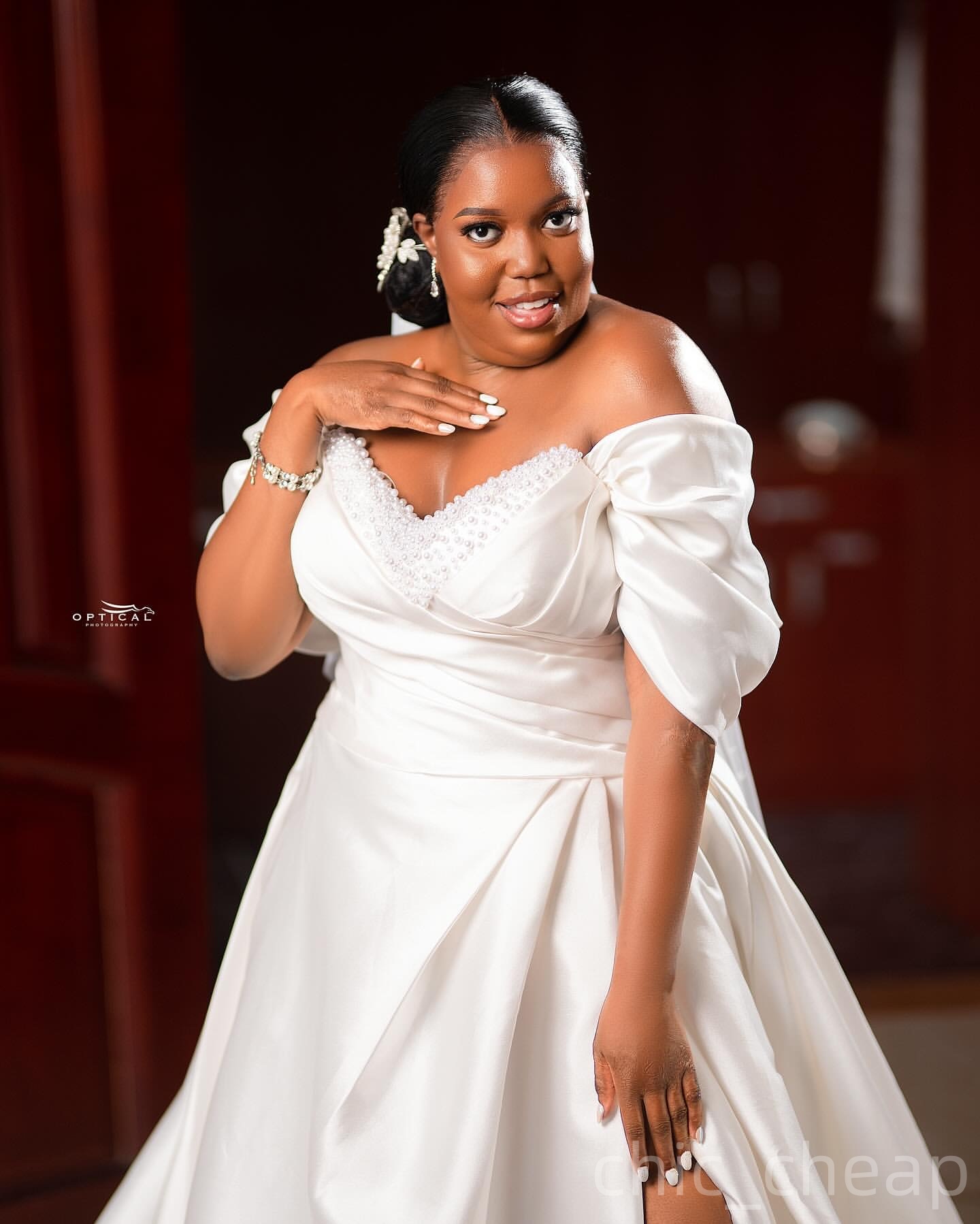 2025 Aso Ebi Plus Size Ivory A-line Mermaid Wedding Dress Pearls Satin High Split Sweetheart Vintage Bridal Gowns Dresses robe de mariee ZHJ044