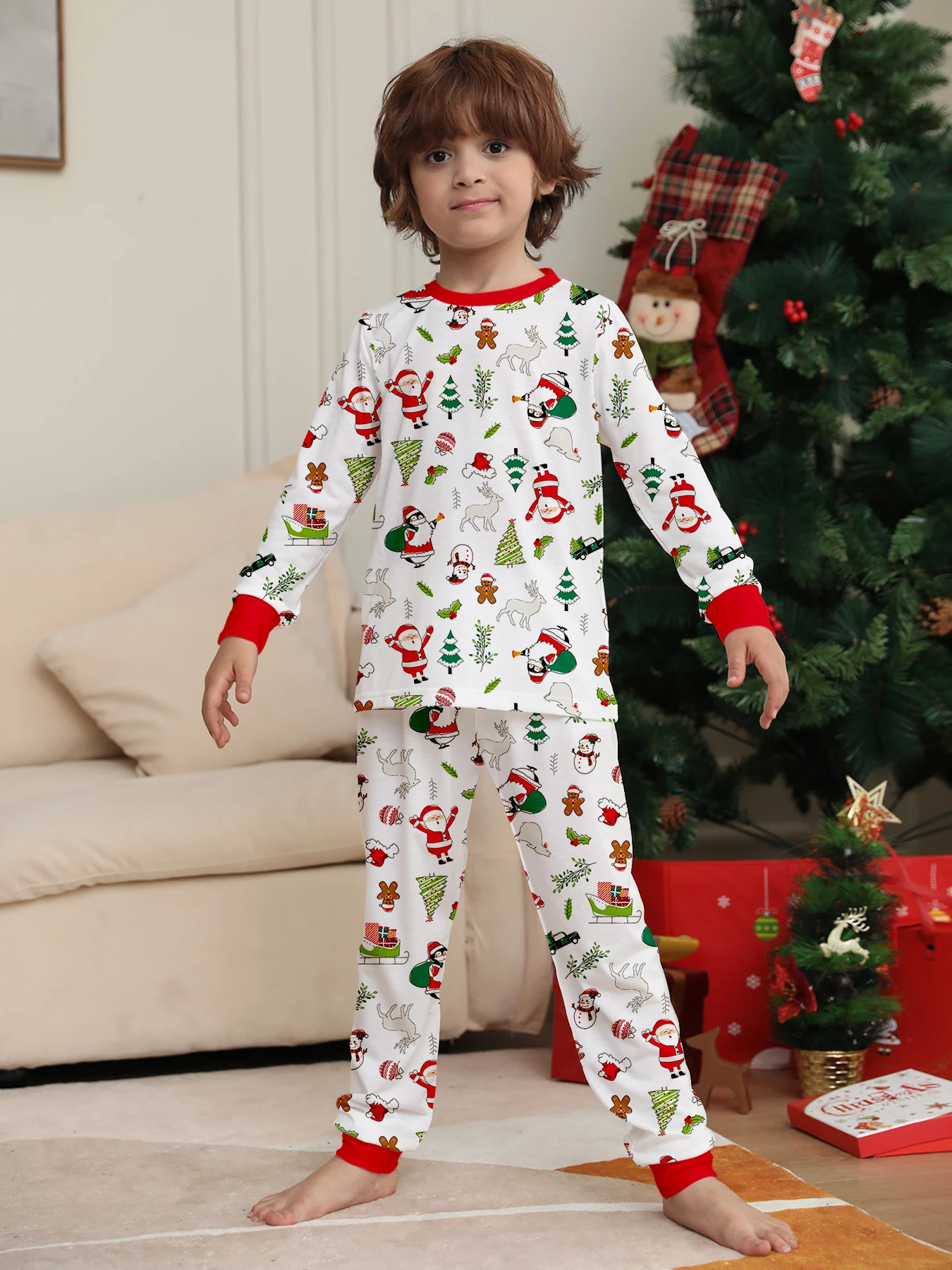 Family Christmas Pajama Sets Red Green Plaid with Elk Patterns Comfortable for Holidays 251021