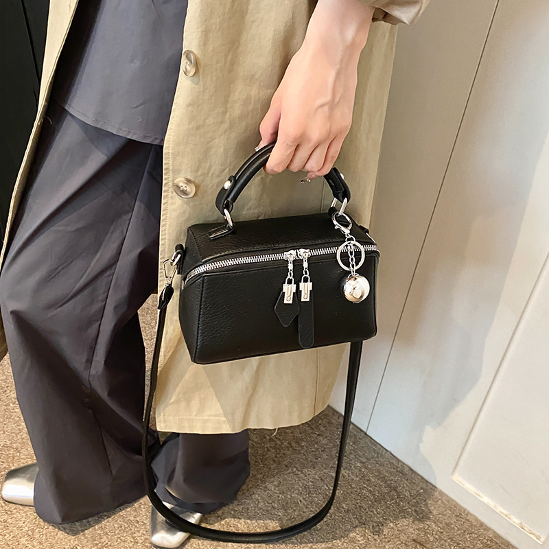Luxury Brand Designer Bag Fashionable Textured Handbag For Women 2025 New Simple Boston Shoulder Crossbody Small Square Bag