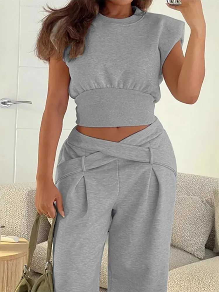 Daily Grey TwoPiece Set For Women Casual Round Neck Vest Jacket Paired With Loose WideLeg Trousers For A Fashionable StyleT251022
