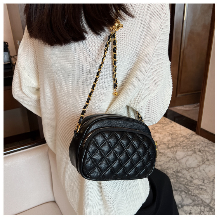 Luxury Brand Designer Bag High-Quality Texture Bag For Women, Niche Autumn And Winter New Fashionable Single Shoulder Bag, Quilted Chain Crossbody Bag