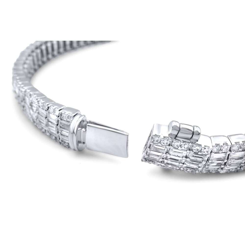 New Premium Jewelry 14k White Gold Emerald Cut Silicon Stone Inlaid Bracelet for Sale at the Best Price