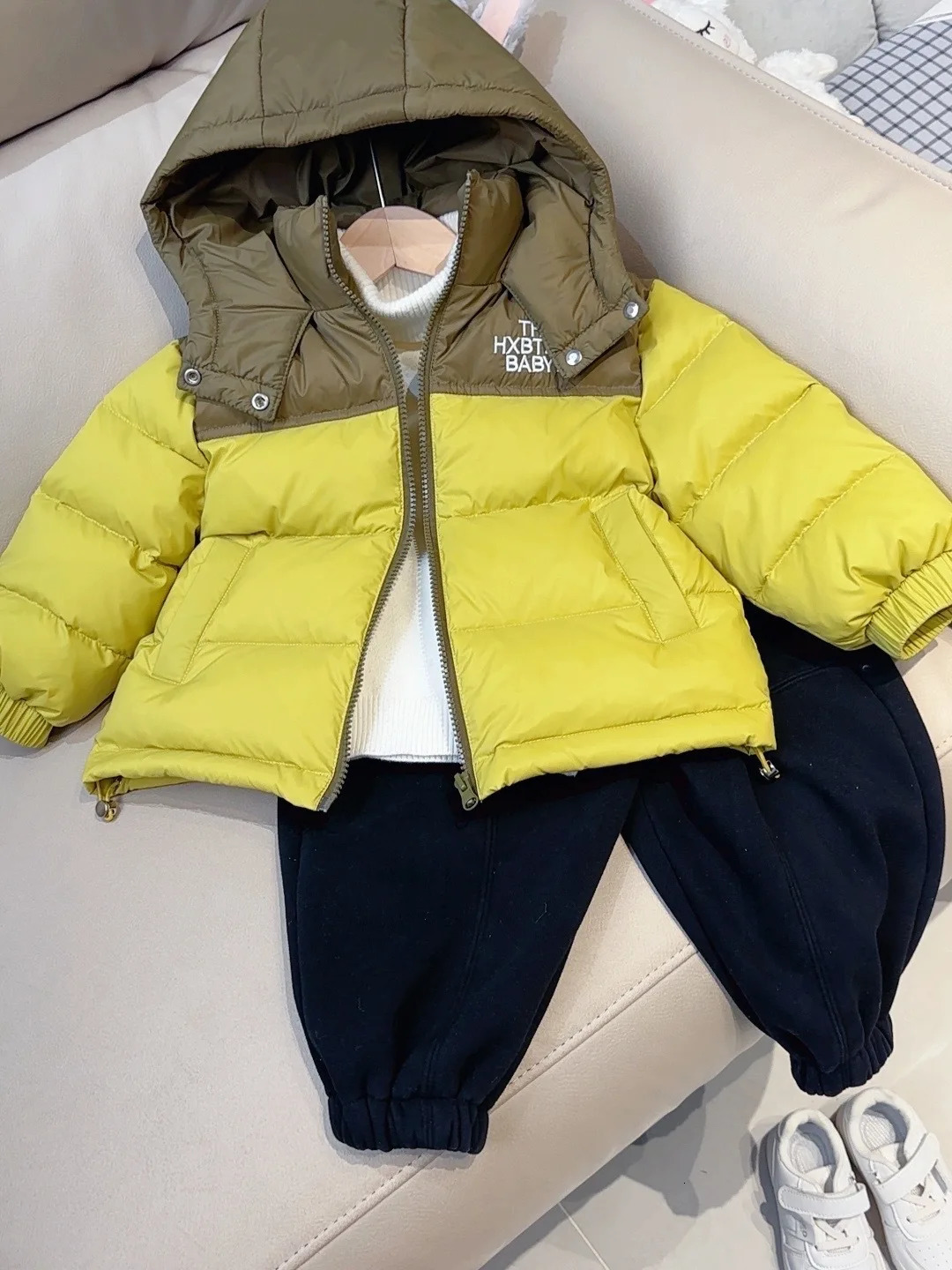 Autumn and Winter Childrens down Jacket Middle Large Children Thickened Color Blocking Men Women Baby 251013