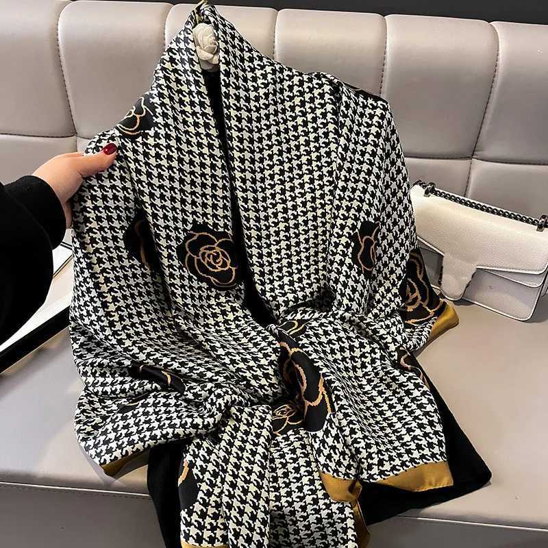Spring Scarf Womens Luxury Design Polyester Material Smooth Scarf Soft Shawl Beach Scarf J251129