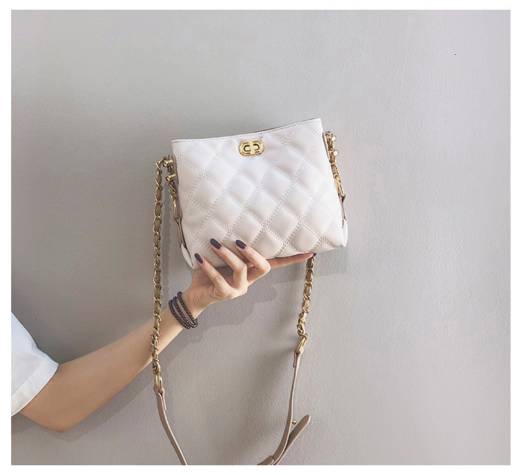 Luxury Brand Designer Bag 2021 New Trendy Bag, Autumn Winter New Woolen Women's Bag, Fashion Chain Ins Crossbody Bucket Bag