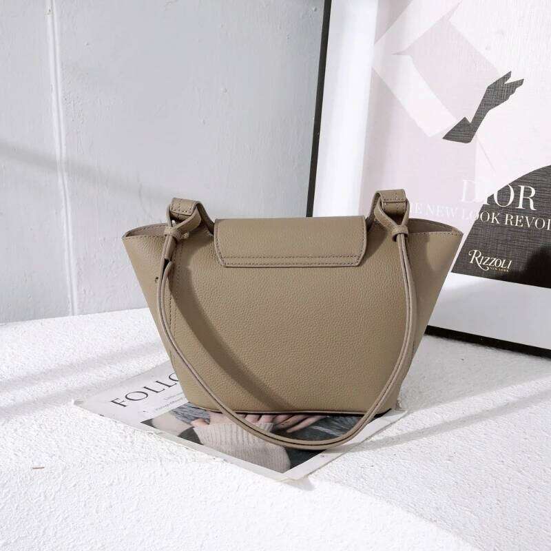 Korean Style Minimalist Large Capacity Casual Underarm Fashion PU Leather Single Shoulder Bags For Girls And Women Mdng251022
