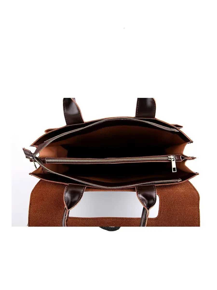 Retro Crazy Horse Leather Briefcase Business Handbag Mens Commuting Large Capacity Computer Bag Single Shoulder Crossbody Bag W251022