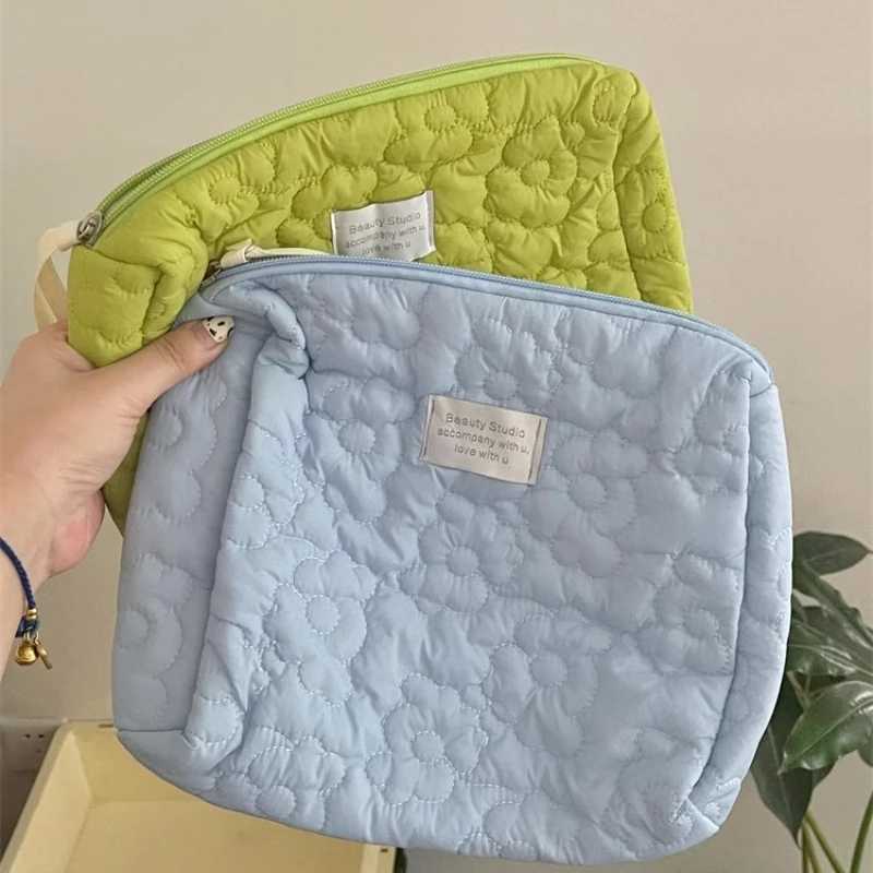 Pattern Makeup Bag for Women Cosmetic Bags Quilted Cotton Soft Makeup Case Pouch Zipper Large Travel Wash Pouch CasesW251021