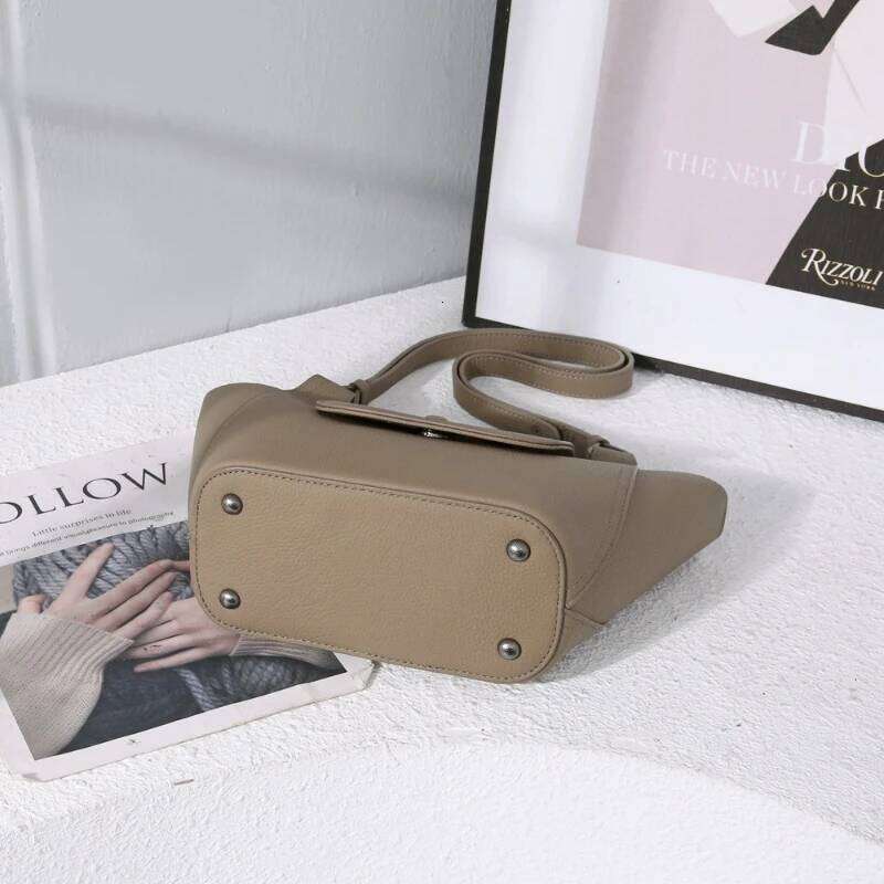 Korean Style Minimalist Large Capacity Casual Underarm Fashion PU Leather Single Shoulder Bags For Girls And Women Mdng251022