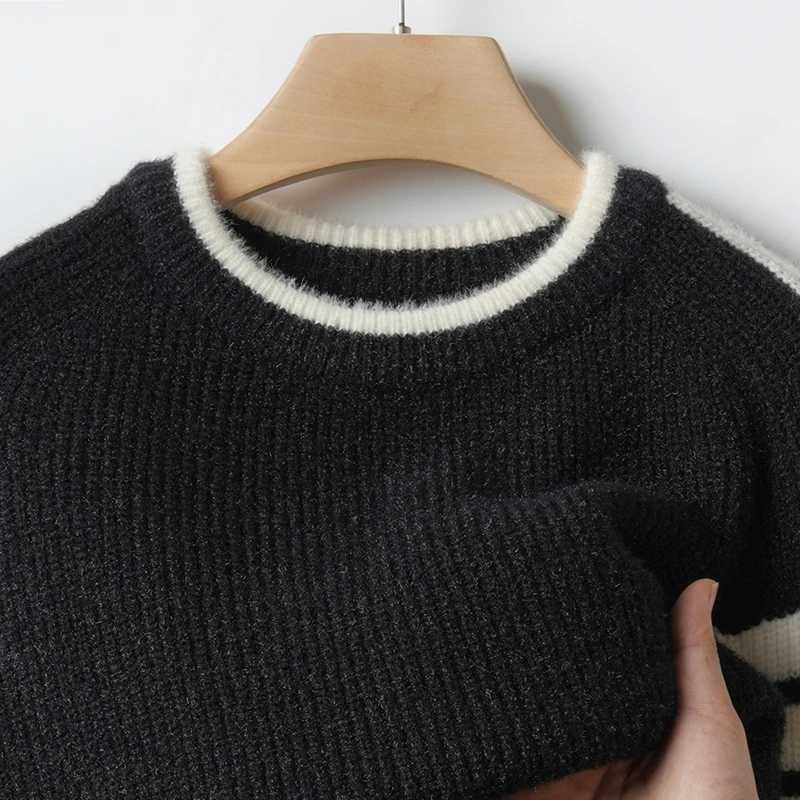 High EEnd Design Mens ONeck Pullover Knit Sweater Winter New Contrast Color Warm Sweater Comfortable Gentle Trend Menswear TopXJ251022