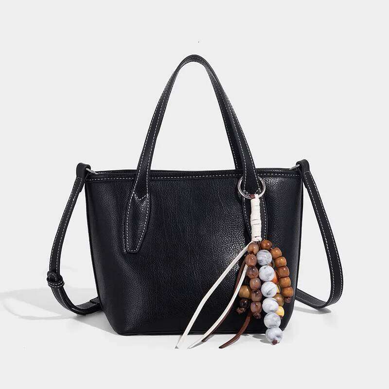 Fashionable Retro Women's Shoulder Large Capacity Trendy Tote Bag Versatile Commuting PU Leather Handbag Crossbody Bags Mdng251022