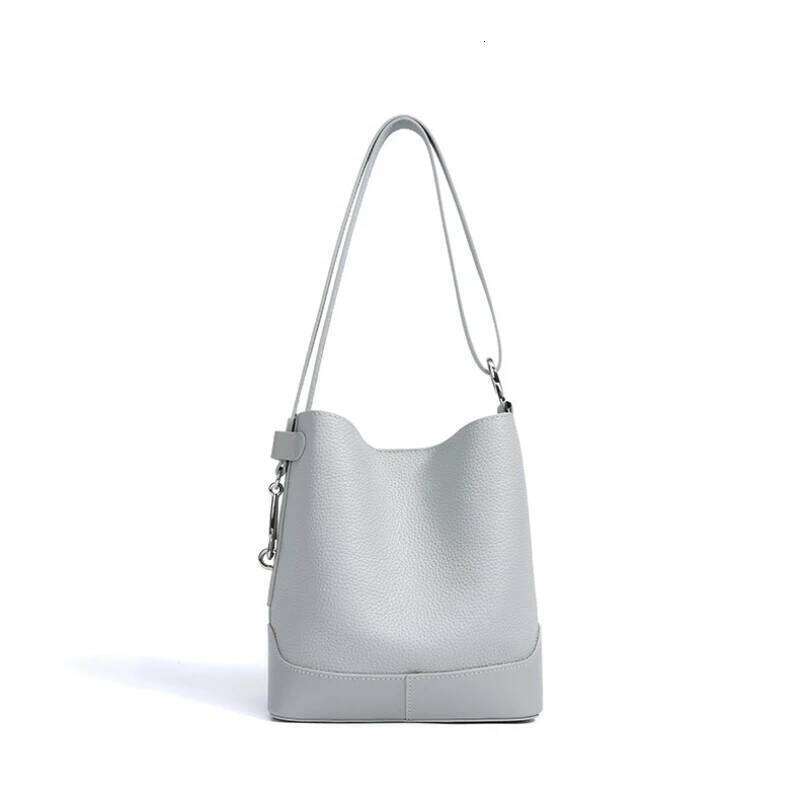 Genuine Leather Commuter Simple Ladies Soft Cowhide Tote Shoulder Handbag Large Capacity Women Bucket Bag 2025 New Suotong1022