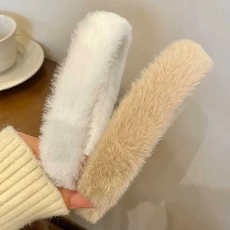 Korean Soft Headband Women Girls Plush Sweet Widen Plush Hair Bands Faux Fur Headbands Fluffy Furry Hair Hoops Winter Headdress V251022